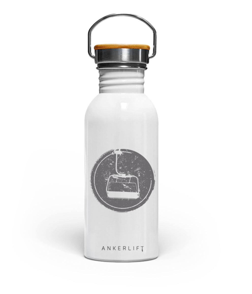 Weiße "Sessellift" Edelstahl Trinkflasche mit Bambusdeckel von ANKERLIFT