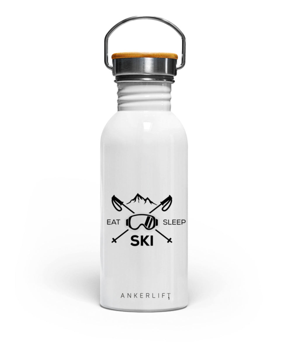 Weiße "Eat Sleep Ski" Edelstahl Trinkflasche mit Bambusdeckel von ANKERLIFT